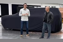 纯电动SUV RIVIAN R2将于3月7日亮相