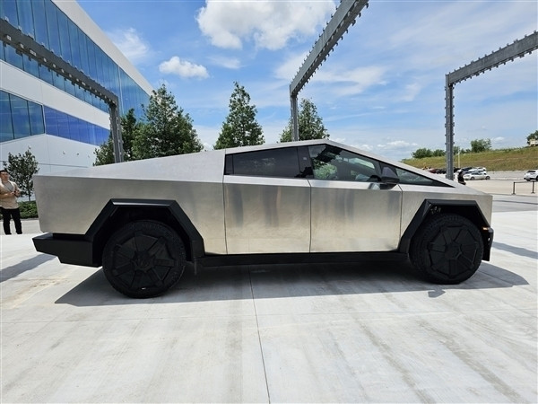 特斯拉Cybertruck中國(guó)巡展1月28日開啟：8城地點(diǎn)公布