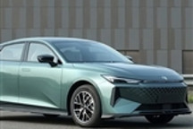 新款长安UNI-V插混版实车曝光