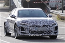 全新奥迪RS 5 Avant PHEV路试谍照曝光