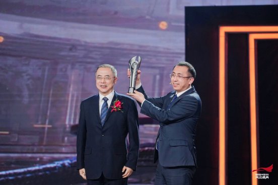 ���������ٻ���Ľ졶�й���������ʢ�䡷�����