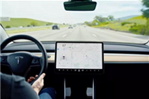 包含線上游戲、車載KTV等功能！特斯拉上線高級(jí)車載娛樂(lè)包
