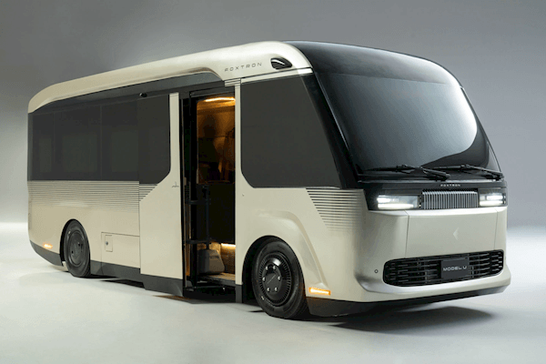 車長6.99米、續(xù)航275公里：富士康中型電動(dòng)巴士Model U發(fā)布