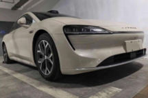 疑似智界S7实车曝光：同色下包围+新轮毂，华为技术加持