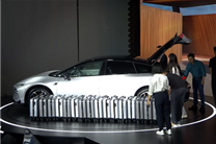 搬家神器！小鹏P7+能放33个行李箱：比SUV还能装