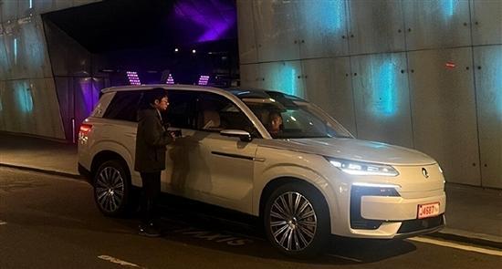 氣場強大 比亞迪騰勢N9實車海外曝光