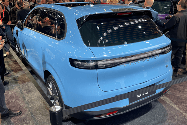 零跑全新車型B10全球首秀：售價(jià)不超15萬(wàn)元 激光雷達(dá)上車
