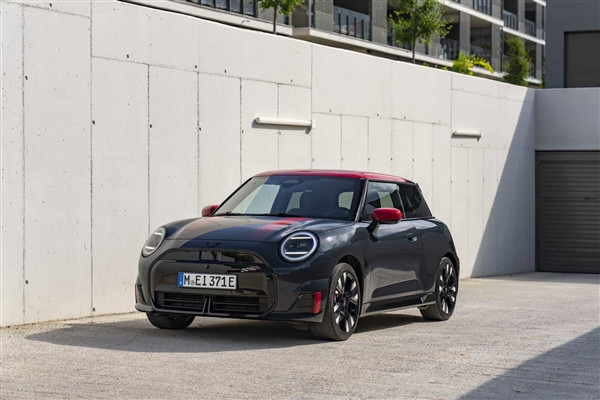 MINI純電JCW