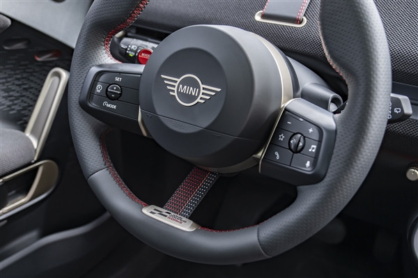 MINI純電JCW