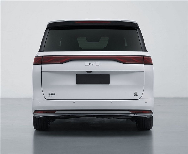 比騰勢(shì)D9更便宜！比亞迪夏MPV實(shí)車(chē)亮相：夏字Logo上車(chē)
