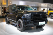 坦克500 Hi4-T黑武士上市，34.5万起售，霸气外观与高配内饰