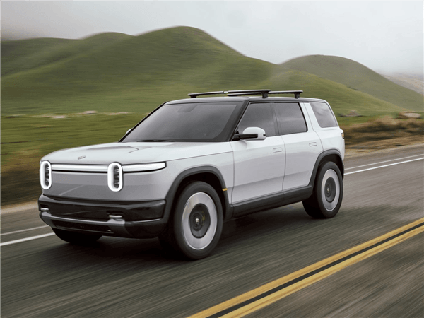 馬斯克：美國(guó)汽車(chē)行業(yè)非常困難 只剩福特和特斯拉沒(méi)破產(chǎn)