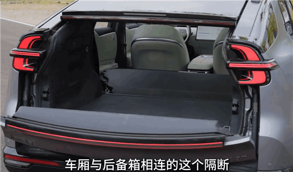 一車能當三車用！長安啟源E07實車展示：轎車、SUV、皮卡三合一