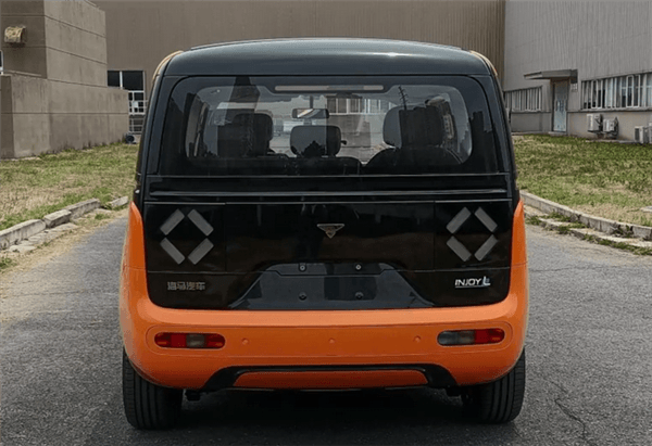 海馬INJOY L曝光：首創(chuàng)1+1+3座椅布局 定位純電動多用途乘用車