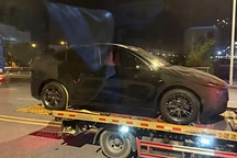 新款特斯拉Model Y國內諜照 前臉與假想圖不同 續(xù)航或突破800km