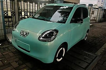 全新五菱宏光MINIEV四門版實車 外觀內飾大變樣 開始營造氛圍了