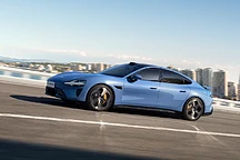 小米汽车SU7功能更新：行车记录不录音，无线CarPlay热点受限