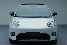 埃安AY2實(shí)車曝光 精致入門電動(dòng)車 海豚對手來了 有望廣州車展亮相