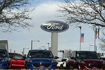 福特F-150閃電皮卡因需求低迷停產七周，電動化戰略再調整