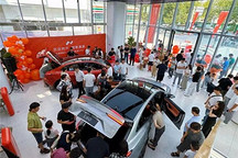 “銀十”，新車賣瘋了