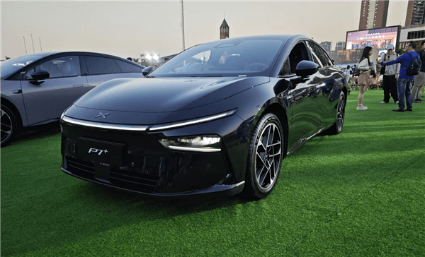 迄今空間最大、最節(jié)能的5米純電轎車 小鵬P7+上市：18.68萬起