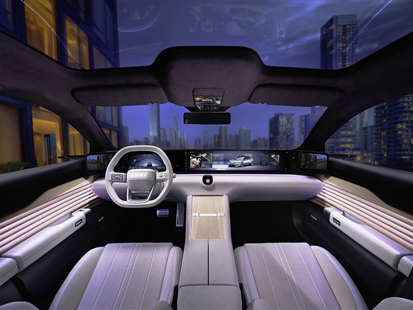 奧迪上汽聯(lián)合打造 新品牌AUDI首車(chē)亮相：不能掛四個(gè)圈