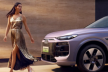 “奥迪Q6Le-tron家族亮相：PPE平台打造，800V快充，L2++智能驾驶”