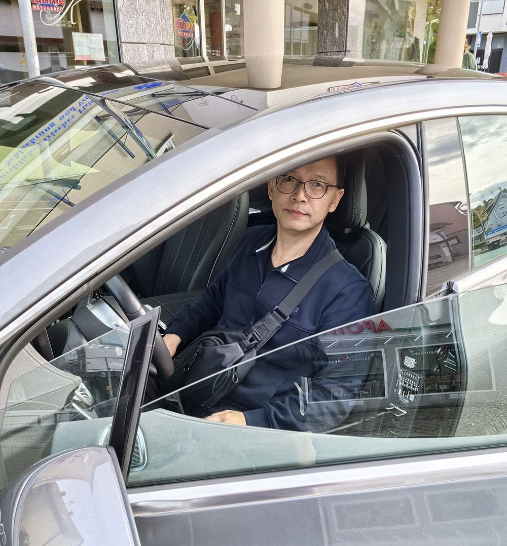 在德國試駕梅賽德斯-奔馳新能源汽車EQE