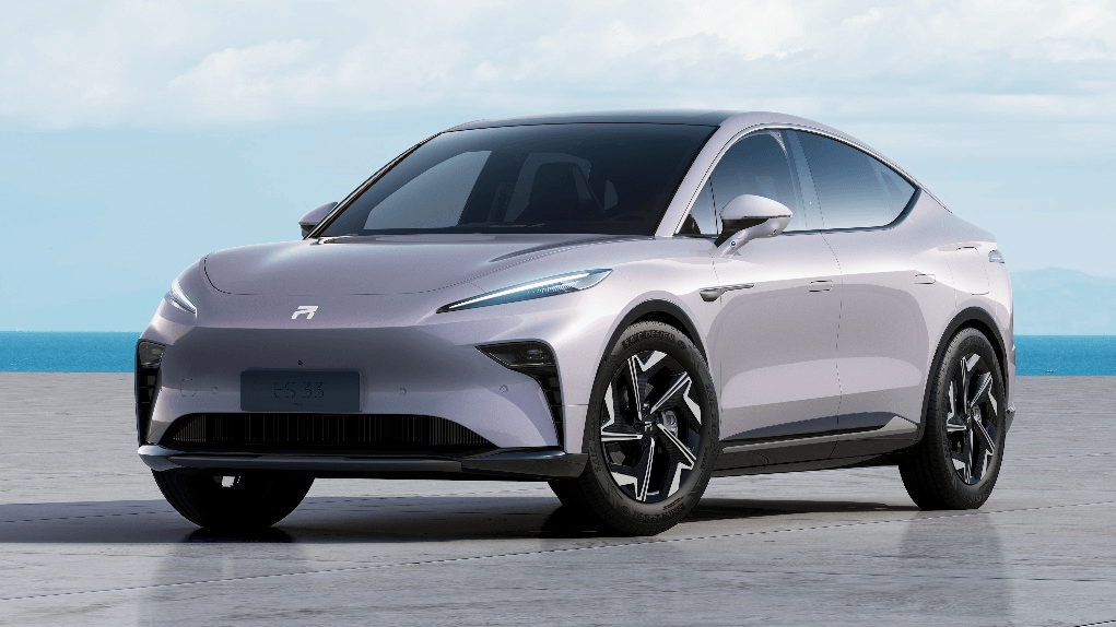 上汽榮威飛凡全新R7亮相廣州車展，攜冠軍雙車實力“寵粉”
