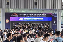 熱鬧的收官戰役，明年能剩幾家車企？丨“油車”不死