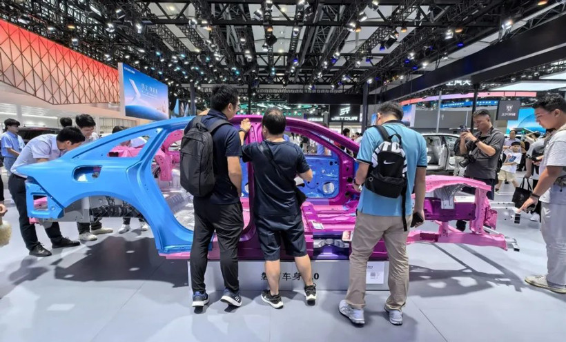 熱鬧的收官戰役，明年能剩幾家車企？丨“油車”不死