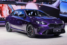 全新BMW 2系四門轎跑車首發亮相 搭載2.0T發動機