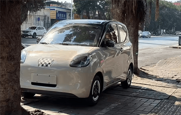 全新宏光MINIEV實(shí)車曝光：更Q更圓跟更可愛