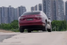 享界汽车起诉自媒体“袁启聪”，捍卫品牌声誉