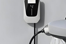 30萬元，純電分水嶺