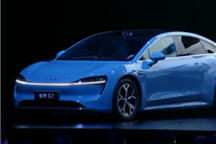 全系800V 智界新S7入門就配82度大電池：能跑705km