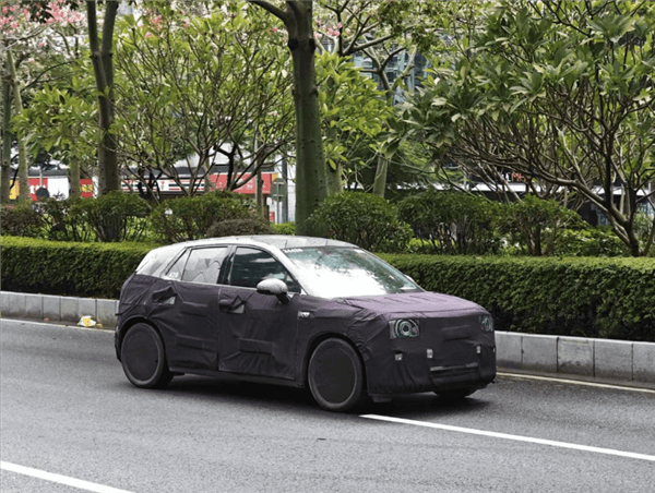 定位10萬級(jí)高端小車：蔚來子品牌螢火蟲首車路試曝光