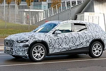 奔驰EQC改款疑搭载燃油引擎，电动跨界车未来成谜