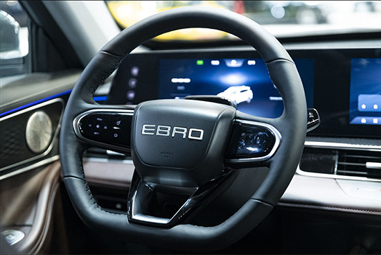 來自奇瑞技術 EBRO S700官圖海外發布