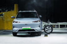 吉利银河E5超国标安全测试成功,销量刷新纪录