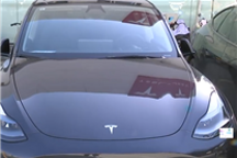 特斯拉車主被催促提車后第二天降價1萬 銷售：你去告吧