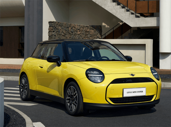 降價后一車難求！電動版MINI延續優惠政策：14.88萬起售