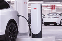 特斯拉V4超充樁明年登陸中國：Semi充電功率能飆到1200kW