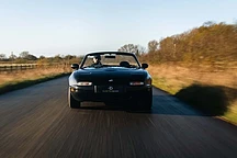 90年代经典马自达MX-5 Miata电动化重生，续航超241公里