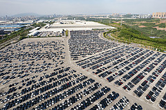 长安汽车“冰与火”：2025年销量创九年新高，净利润却下滑44%