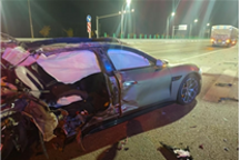 小米SU7被貨車高速撞擊 車主：交警說我命大 一般車都沒了