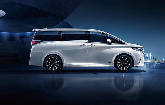 豐田埃爾法將推插混版車型 純電續(xù)航71km