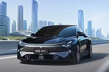 极越汽车业务停滞，员工面临“自费上班”或离职补偿选择