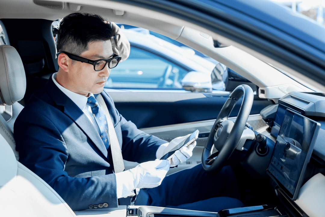 為亞冬護(hù)航！ 第9屆亞冬會(huì)吉利服務(wù)車隊(duì)正式出征爾濱