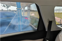 零跑C16第二排玻璃會泛白 車主：第一批車都有這個問題